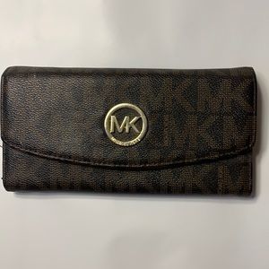 Women’s Michael Kors Tri-Fold Wallet